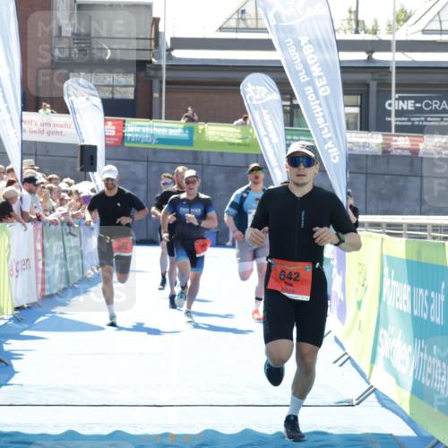 09.08.2026 - GEWOBA Citytriathlon Bremen Yannick Fuchs http://msf.ph/oto/9943825 09.08.2026 14:12:26 Ziel 545, 555, 587, 642, 763, 1126 meine-sportfotos.de