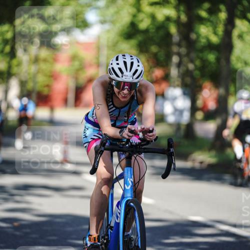 09.08.2026 - GEWOBA Citytriathlon Bremen Michael Burmester http://msf.ph/oto/9943829 09.08.2026 10:28:50 Radfahren 356, 369, 394, 465, 517, 519 meine-sportfotos.de