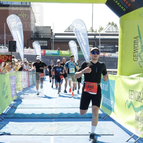 09.08.2026 - GEWOBA Citytriathlon Bremen Yannick Fuchs http://msf.ph/oto/9943831 09.08.2026 14:12:27 Ziel 545, 555, 587, 642, 763, 1126 meine-sportfotos.de
