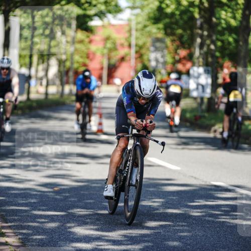 09.08.2026 - GEWOBA Citytriathlon Bremen Michael Burmester http://msf.ph/oto/9943835 09.08.2026 10:28:52 Radfahren 356, 394, 465, 517, 519 meine-sportfotos.de