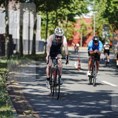 09.08.2026 - GEWOBA Citytriathlon Bremen Michael Burmester http://msf.ph/oto/9943839 09.08.2026 10:28:53 Radfahren 356, 394, 465, 517, 519 meine-sportfotos.de