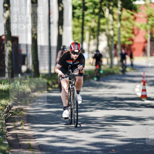 09.08.2026 - GEWOBA Citytriathlon Bremen Michael Burmester http://msf.ph/oto/9943851 09.08.2026 10:29:02 Radfahren 325, 343, 356, 392, 437, 465, 517, 519 meine-sportfotos.de