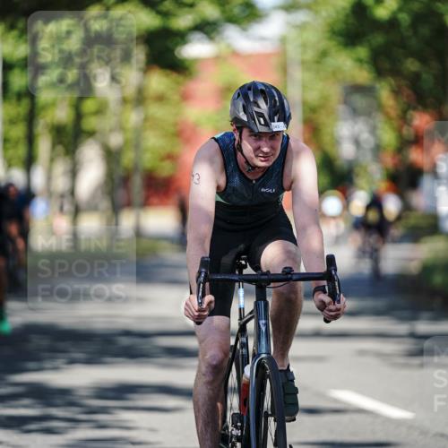 09.08.2026 - GEWOBA Citytriathlon Bremen Michael Burmester http://msf.ph/oto/9943862 09.08.2026 10:29:05 Radfahren 325, 343, 392, 437, 517, 519 meine-sportfotos.de