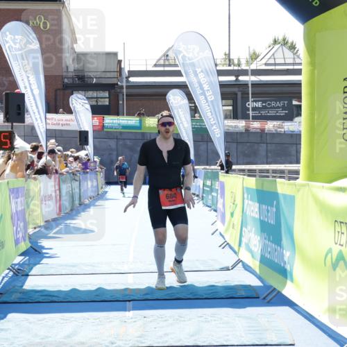 09.08.2026 - GEWOBA Citytriathlon Bremen Yannick Fuchs http://msf.ph/oto/9943872 09.08.2026 14:12:37 Ziel 618, 680 meine-sportfotos.de