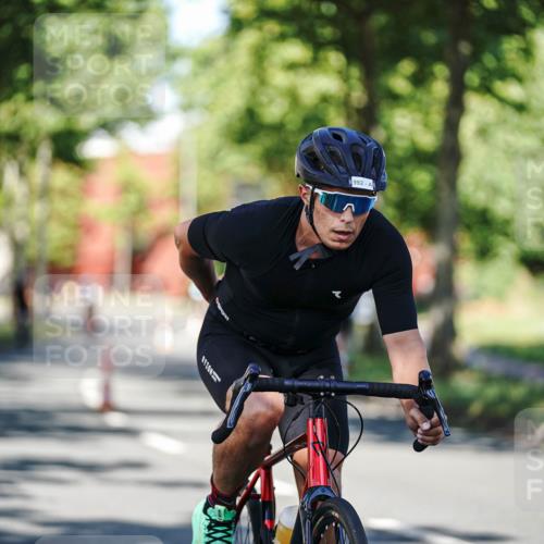 09.08.2026 - GEWOBA Citytriathlon Bremen Michael Burmester http://msf.ph/oto/9943873 09.08.2026 10:29:07 Radfahren 325, 343, 352, 392, 396, 437, 517, 519 meine-sportfotos.de