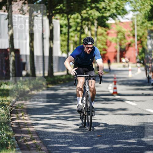 09.08.2026 - GEWOBA Citytriathlon Bremen Michael Burmester http://msf.ph/oto/9943875 09.08.2026 10:29:08 Radfahren 325, 343, 352, 392, 396, 437, 519 meine-sportfotos.de