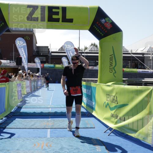 09.08.2026 - GEWOBA Citytriathlon Bremen Yannick Fuchs http://msf.ph/oto/9943876 09.08.2026 14:12:40 Ziel 618, 680, 698, 778 meine-sportfotos.de