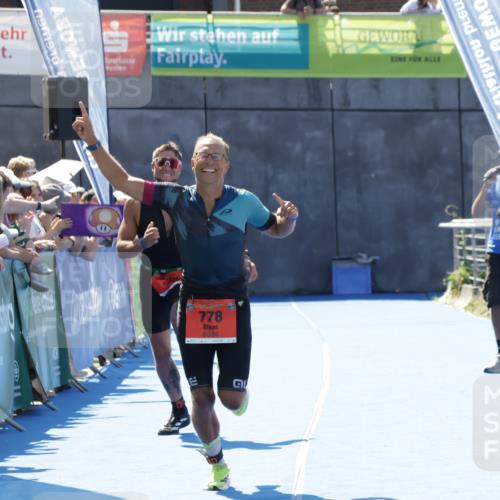 09.08.2026 - GEWOBA Citytriathlon Bremen Yannick Fuchs http://msf.ph/oto/9943880 09.08.2026 14:12:42 Ziel 680, 698, 778 meine-sportfotos.de