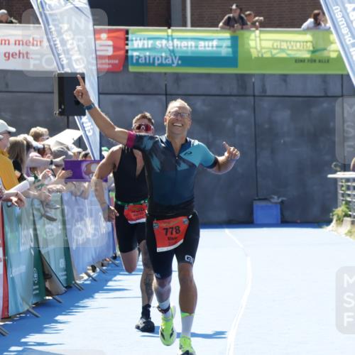 09.08.2026 - GEWOBA Citytriathlon Bremen Yannick Fuchs http://msf.ph/oto/9943882 09.08.2026 14:12:42 Ziel 680, 698, 778 meine-sportfotos.de