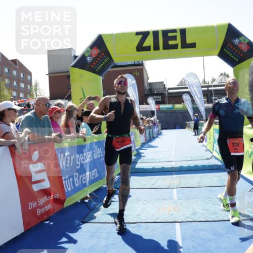 09.08.2026 - GEWOBA Citytriathlon Bremen Yannick Fuchs http://msf.ph/oto/9943886 09.08.2026 14:12:45 Ziel 698, 778 meine-sportfotos.de
