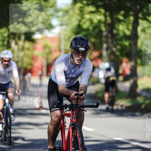 09.08.2026 - GEWOBA Citytriathlon Bremen Michael Burmester http://msf.ph/oto/9943893 09.08.2026 10:29:16 Radfahren 325, 327, 343, 352, 355, 359, 392, 396, 408, 478 meine-sportfotos.de
