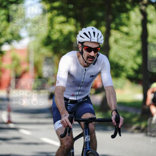 09.08.2026 - GEWOBA Citytriathlon Bremen Michael Burmester http://msf.ph/oto/9943900 09.08.2026 10:29:17 Radfahren 325, 327, 343, 352, 355, 359, 392, 396, 408, 478 meine-sportfotos.de