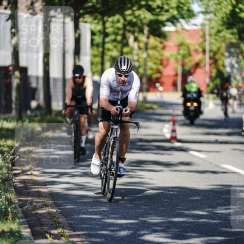 09.08.2026 - GEWOBA Citytriathlon Bremen Michael Burmester http://msf.ph/oto/9943910 09.08.2026 10:29:21 Radfahren 327, 352, 355, 359, 396, 408, 478 meine-sportfotos.de