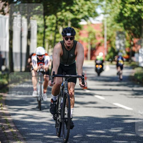 09.08.2026 - GEWOBA Citytriathlon Bremen Michael Burmester http://msf.ph/oto/9943915 09.08.2026 10:29:22 Radfahren 327, 352, 355, 359, 396, 408, 478 meine-sportfotos.de