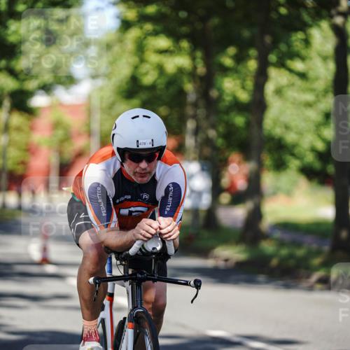 09.08.2026 - GEWOBA Citytriathlon Bremen Michael Burmester http://msf.ph/oto/9943917 09.08.2026 10:29:23 Radfahren 327, 352, 355, 359, 396, 408, 478 meine-sportfotos.de