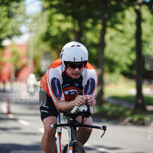 09.08.2026 - GEWOBA Citytriathlon Bremen Michael Burmester http://msf.ph/oto/9943919 09.08.2026 10:29:24 Radfahren 327, 352, 355, 359, 363, 396, 408, 478 meine-sportfotos.de
