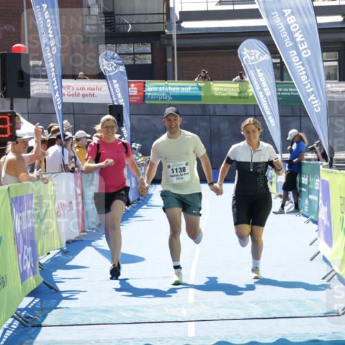 09.08.2026 - GEWOBA Citytriathlon Bremen Yannick Fuchs http://msf.ph/oto/9943927 09.08.2026 14:13:15 Ziel 1138 meine-sportfotos.de