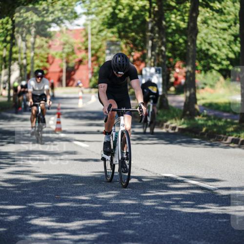 09.08.2026 - GEWOBA Citytriathlon Bremen Michael Burmester http://msf.ph/oto/9943944 09.08.2026 10:29:37 Radfahren 231, 295, 298, 300, 312, 328, 363, 364, 379 meine-sportfotos.de