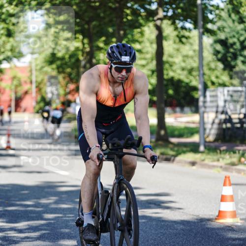 09.08.2026 - GEWOBA Citytriathlon Bremen Michael Burmester http://msf.ph/oto/9943959 09.08.2026 10:29:40 Radfahren 231, 295, 298, 300, 312, 328, 363, 364, 379, 403 meine-sportfotos.de