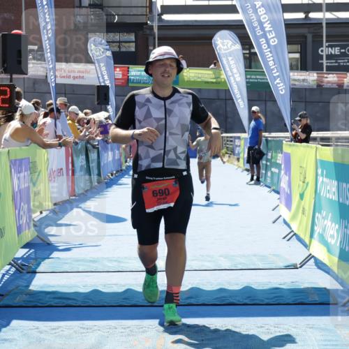 09.08.2026 - GEWOBA Citytriathlon Bremen Yannick Fuchs http://msf.ph/oto/9943967 09.08.2026 14:13:35 Ziel 690, 748 meine-sportfotos.de