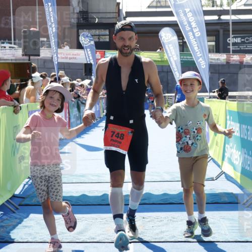 09.08.2026 - GEWOBA Citytriathlon Bremen Yannick Fuchs http://msf.ph/oto/9943975 09.08.2026 14:13:39 Ziel 748 meine-sportfotos.de