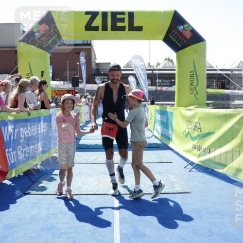 09.08.2026 - GEWOBA Citytriathlon Bremen Yannick Fuchs http://msf.ph/oto/9943981 09.08.2026 14:13:41 Ziel 679, 748 meine-sportfotos.de