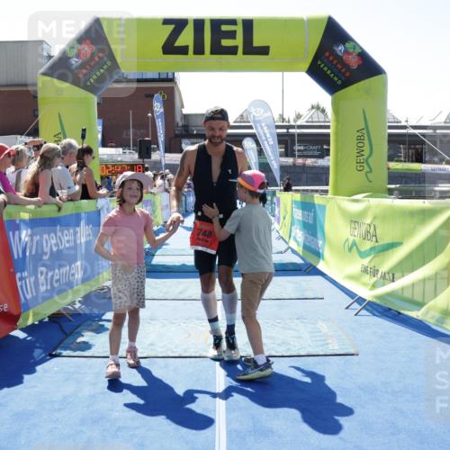 09.08.2026 - GEWOBA Citytriathlon Bremen Yannick Fuchs http://msf.ph/oto/9943982 09.08.2026 14:13:41 Ziel 679, 748 meine-sportfotos.de