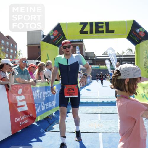 09.08.2026 - GEWOBA Citytriathlon Bremen Yannick Fuchs http://msf.ph/oto/9943991 09.08.2026 14:13:49 Ziel 679, 781, 788 meine-sportfotos.de