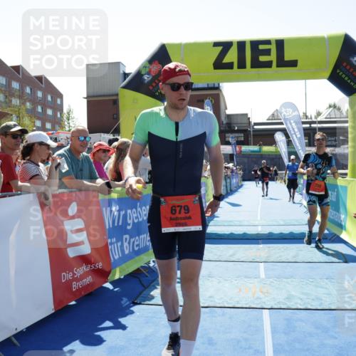 09.08.2026 - GEWOBA Citytriathlon Bremen Yannick Fuchs http://msf.ph/oto/9943993 09.08.2026 14:13:49 Ziel 679, 781, 788 meine-sportfotos.de