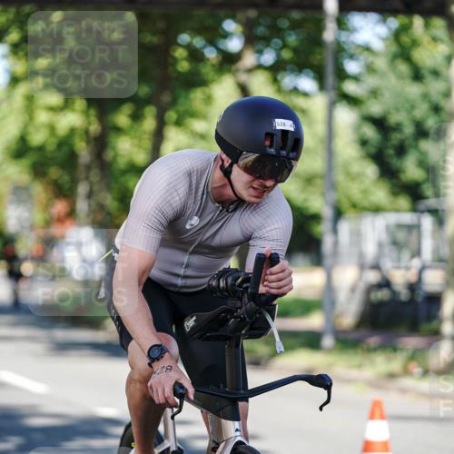 09.08.2026 - GEWOBA Citytriathlon Bremen Michael Burmester http://msf.ph/oto/9944002 09.08.2026 10:29:58 Radfahren 289, 313, 366, 388, 403, 406, 479, 516, 528 meine-sportfotos.de