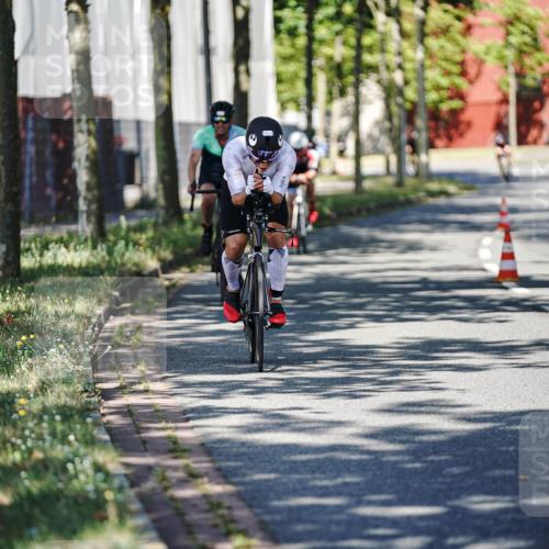 09.08.2026 - GEWOBA Citytriathlon Bremen Michael Burmester http://msf.ph/oto/9944028 09.08.2026 10:30:14 Radfahren 221, 313, 350, 366, 407 meine-sportfotos.de