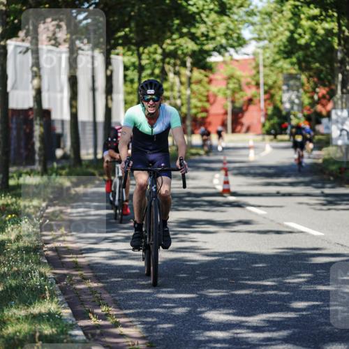 09.08.2026 - GEWOBA Citytriathlon Bremen Michael Burmester http://msf.ph/oto/9944039 09.08.2026 10:30:17 Radfahren 221, 294, 313, 350, 366, 407 meine-sportfotos.de