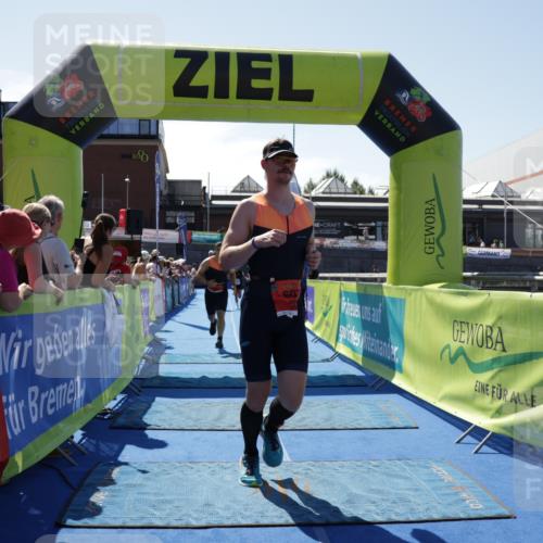 09.08.2026 - GEWOBA Citytriathlon Bremen Yannick Fuchs http://msf.ph/oto/9944043 09.08.2026 14:14:03 Ziel 597, 607, 1145 meine-sportfotos.de