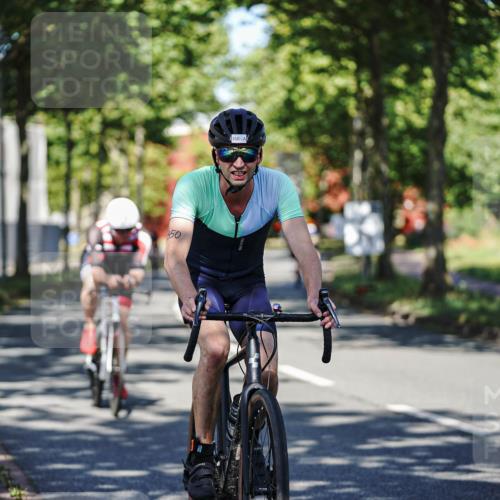 09.08.2026 - GEWOBA Citytriathlon Bremen Michael Burmester http://msf.ph/oto/9944044 09.08.2026 10:30:17 Radfahren 221, 294, 313, 350, 366, 407 meine-sportfotos.de
