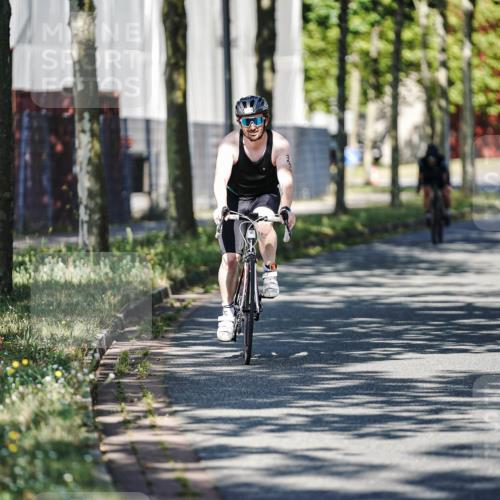 09.08.2026 - GEWOBA Citytriathlon Bremen Michael Burmester http://msf.ph/oto/9944076 09.08.2026 10:30:36 Radfahren 294, 334, 382, 470, 520 meine-sportfotos.de