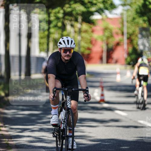 09.08.2026 - GEWOBA Citytriathlon Bremen Michael Burmester http://msf.ph/oto/9944103 09.08.2026 10:30:52 Radfahren 299, 311, 317, 320 meine-sportfotos.de