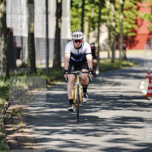 09.08.2026 - GEWOBA Citytriathlon Bremen Michael Burmester http://msf.ph/oto/9944108 09.08.2026 10:30:54 Radfahren 299, 311, 317, 320 meine-sportfotos.de