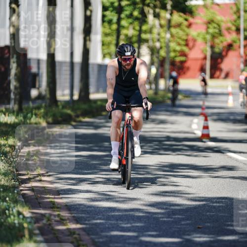 09.08.2026 - GEWOBA Citytriathlon Bremen Michael Burmester http://msf.ph/oto/9944114 09.08.2026 10:30:59 Radfahren 299, 311, 317, 320, 497 meine-sportfotos.de