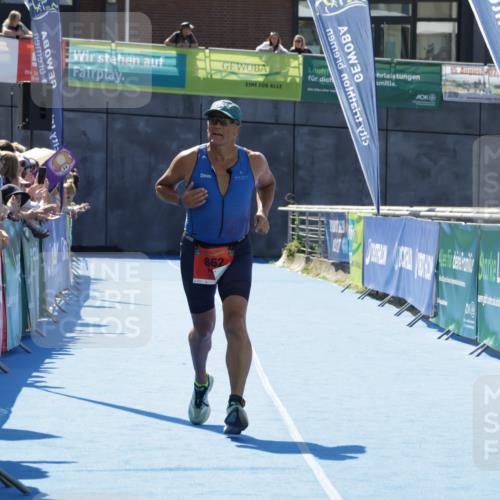 09.08.2026 - GEWOBA Citytriathlon Bremen Yannick Fuchs http://msf.ph/oto/9944116 09.08.2026 14:14:23 Ziel 759, 862 meine-sportfotos.de