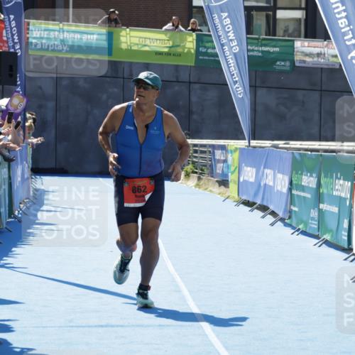09.08.2026 - GEWOBA Citytriathlon Bremen Yannick Fuchs http://msf.ph/oto/9944118 09.08.2026 14:14:24 Ziel 759, 862 meine-sportfotos.de