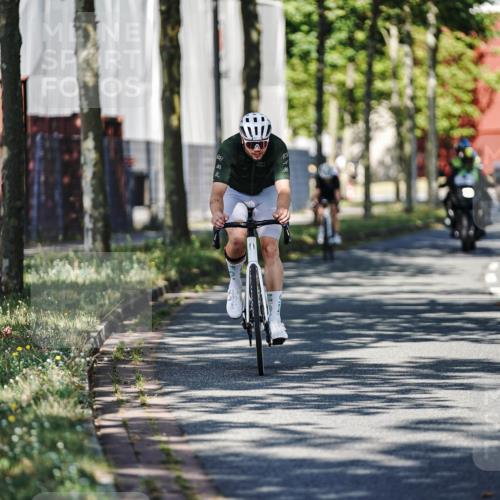 09.08.2026 - GEWOBA Citytriathlon Bremen Michael Burmester http://msf.ph/oto/9944134 09.08.2026 10:31:20 Radfahren 59, 304, 454 meine-sportfotos.de