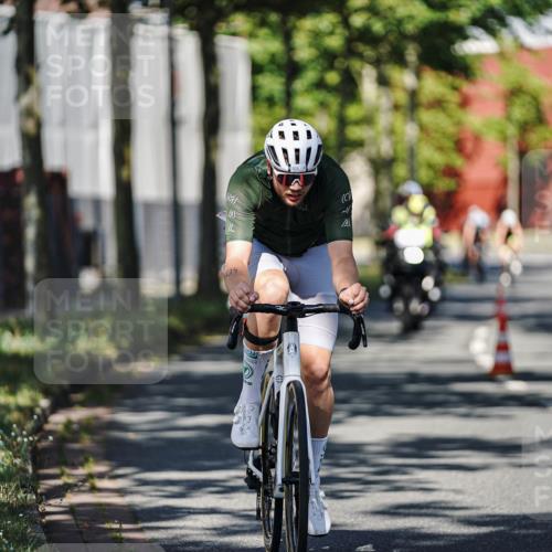 09.08.2026 - GEWOBA Citytriathlon Bremen Michael Burmester http://msf.ph/oto/9944138 09.08.2026 10:31:21 Radfahren 59, 304, 454 meine-sportfotos.de