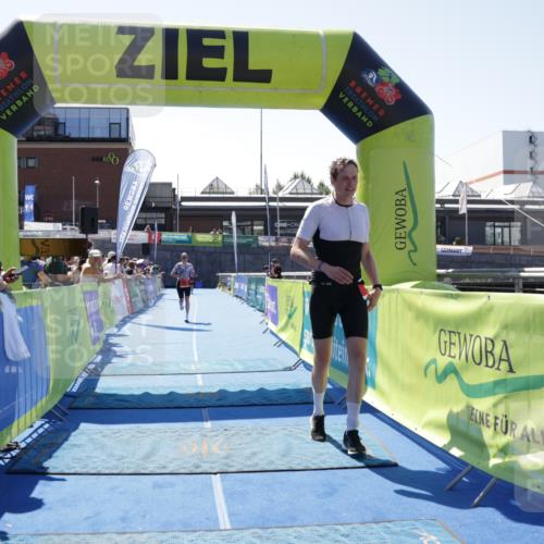 09.08.2026 - GEWOBA Citytriathlon Bremen Yannick Fuchs http://msf.ph/oto/9944142 09.08.2026 14:14:40 Ziel 728, 960 meine-sportfotos.de
