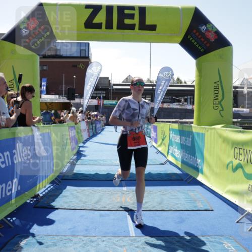09.08.2026 - GEWOBA Citytriathlon Bremen Yannick Fuchs http://msf.ph/oto/9944154 09.08.2026 14:14:44 Ziel 728, 960 meine-sportfotos.de