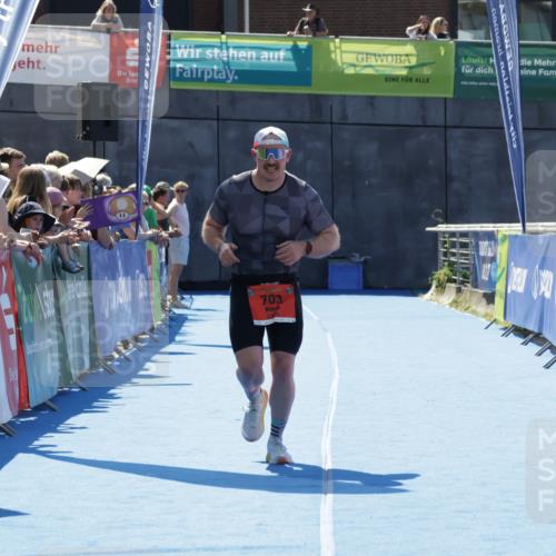 09.08.2026 - GEWOBA Citytriathlon Bremen Yannick Fuchs http://msf.ph/oto/9944159 09.08.2026 14:14:48 Ziel 703, 960 meine-sportfotos.de
