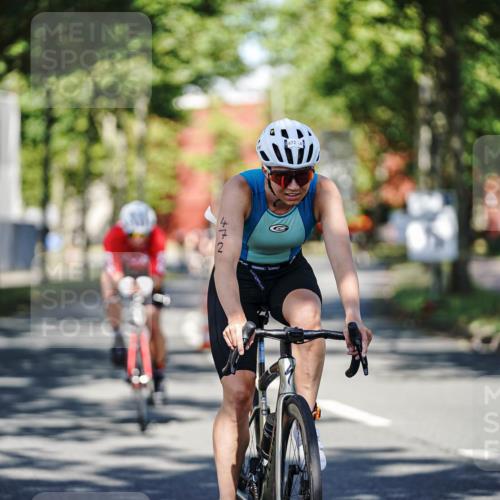09.08.2026 - GEWOBA Citytriathlon Bremen Michael Burmester http://msf.ph/oto/9944165 09.08.2026 10:31:30 Radfahren 288, 304, 365, 397, 430, 454, 472 meine-sportfotos.de