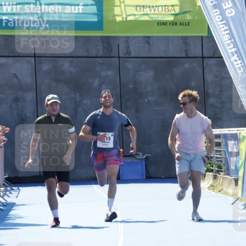 09.08.2026 - GEWOBA Citytriathlon Bremen Yannick Fuchs http://msf.ph/oto/9944178 09.08.2026 14:15:07 Ziel 1115 meine-sportfotos.de