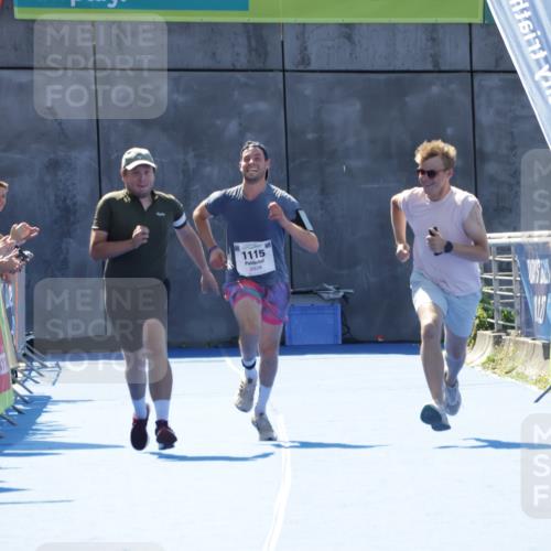 09.08.2026 - GEWOBA Citytriathlon Bremen Yannick Fuchs http://msf.ph/oto/9944180 09.08.2026 14:15:07 Ziel 1115 meine-sportfotos.de