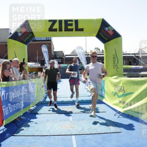 09.08.2026 - GEWOBA Citytriathlon Bremen Yannick Fuchs http://msf.ph/oto/9944198 09.08.2026 14:15:11 Ziel 1115 meine-sportfotos.de