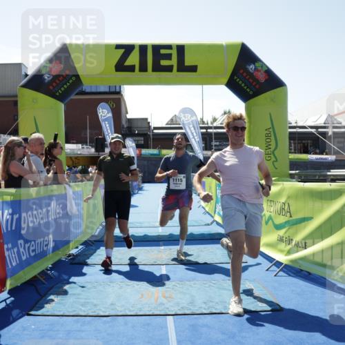 09.08.2026 - GEWOBA Citytriathlon Bremen Yannick Fuchs http://msf.ph/oto/9944200 09.08.2026 14:15:11 Ziel 1115 meine-sportfotos.de